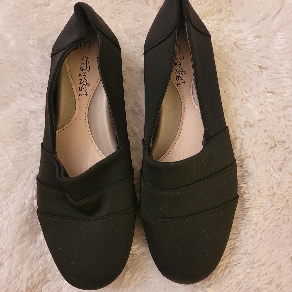 Comfort Trendz Comfortable soles women's loafers New with tag!